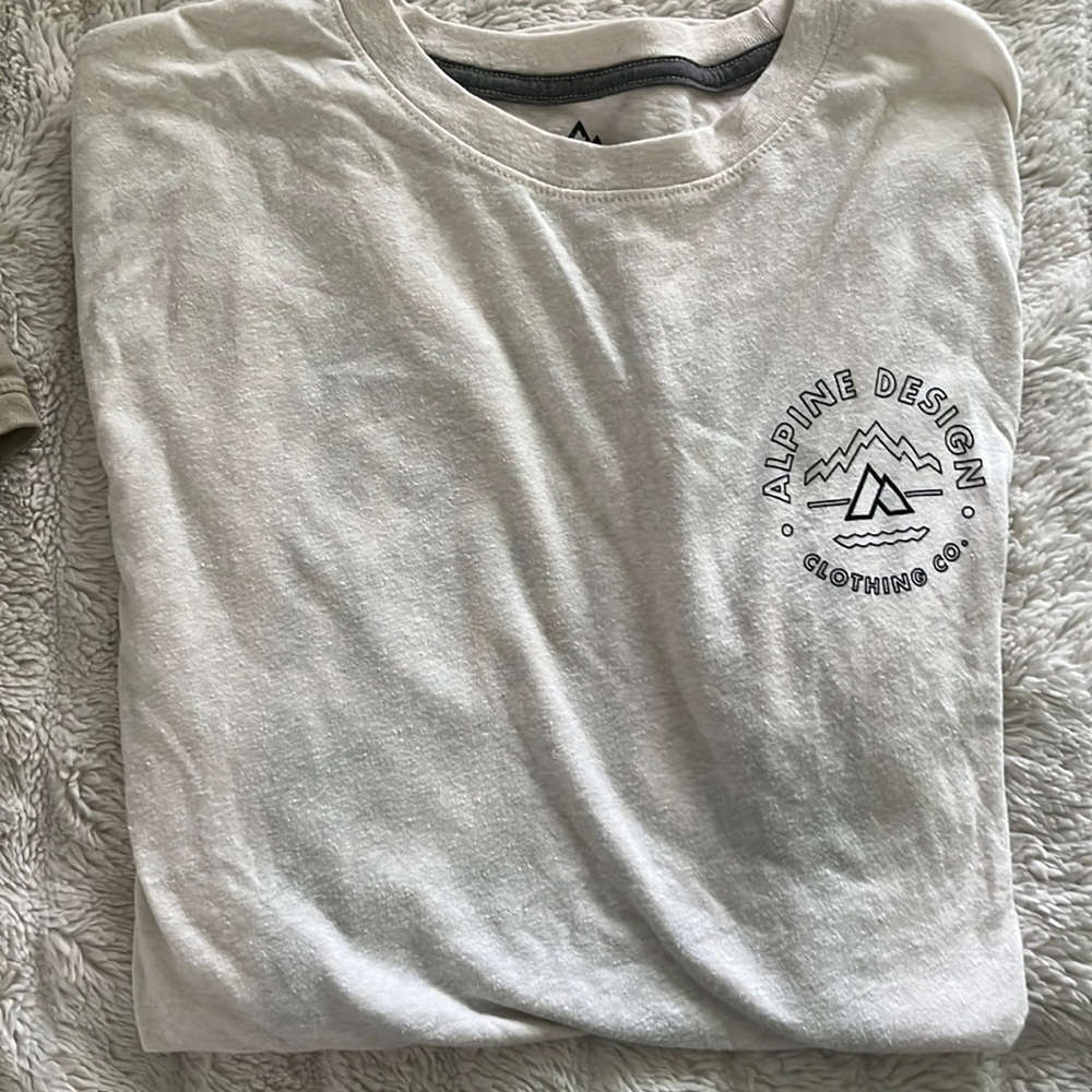 ALPINE DESIGN TEE BRAND NEW!